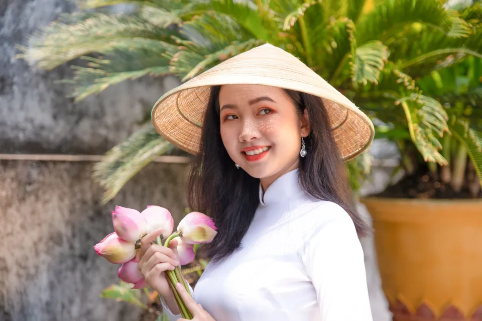 Ảnh chân dung Nguyễn Thị Hoạt